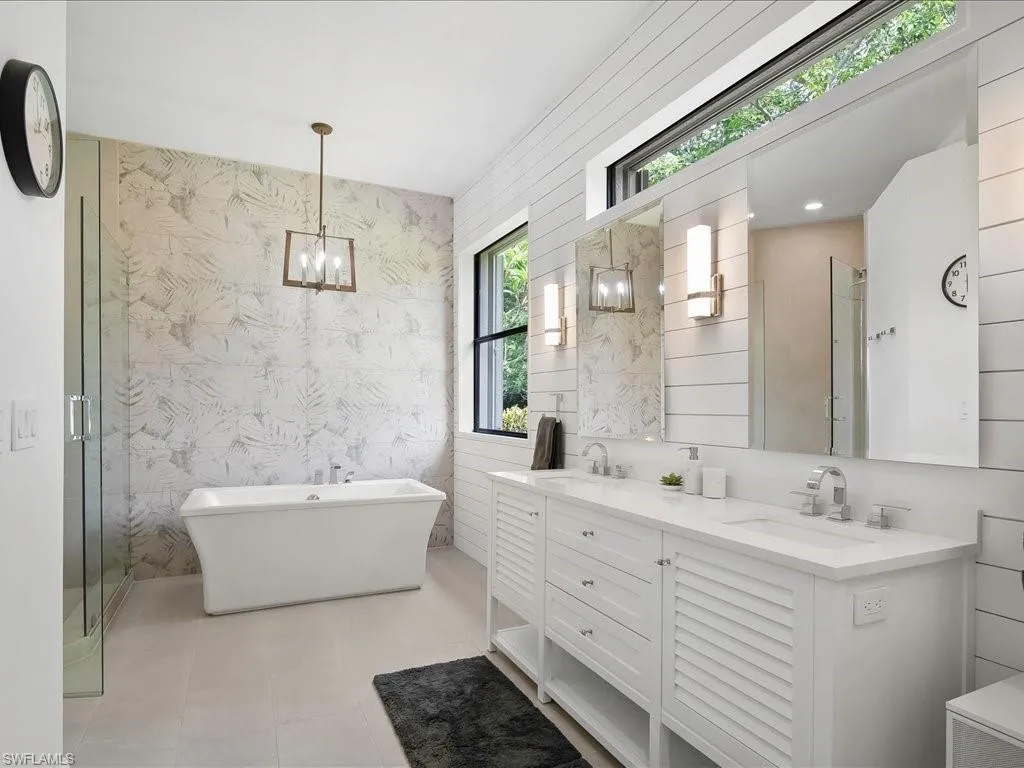 2360 19th ST, Naples, FL 34117,225049456