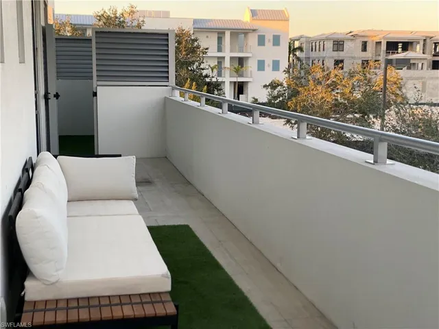 Private Sun Wall off the Primary Bath opens to the east sunrise porch