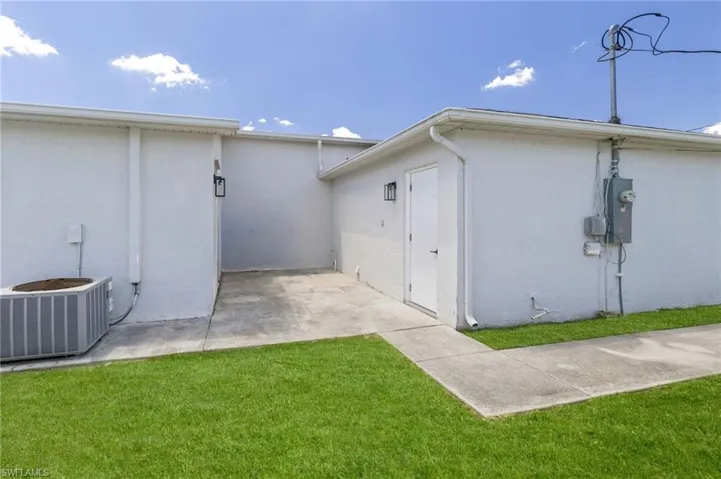 226 SE 6th  TER, Cape Coral, FL 33990