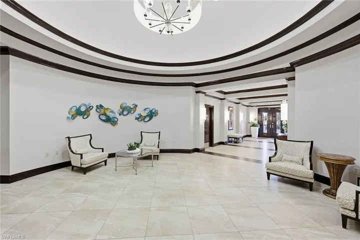 1075 Foxfire Ln 103, Naples, Florida 34104