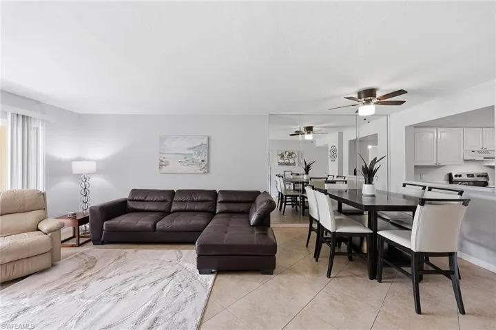 1075 Foxfire Ln 103, Naples, Florida 34104