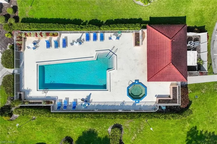 1075 Foxfire Ln 103, Naples, Florida 34104