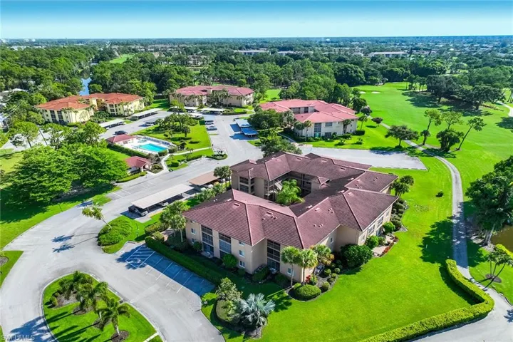 1075 Foxfire Ln 103, Naples, Florida 34104