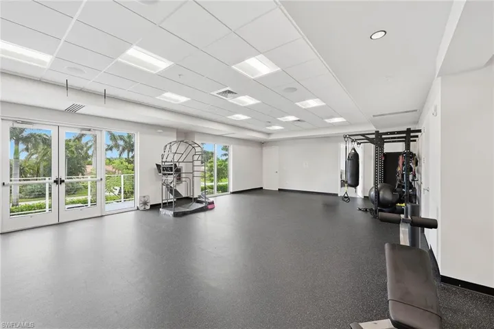 1075 Foxfire Ln 103, Naples, Florida 34104