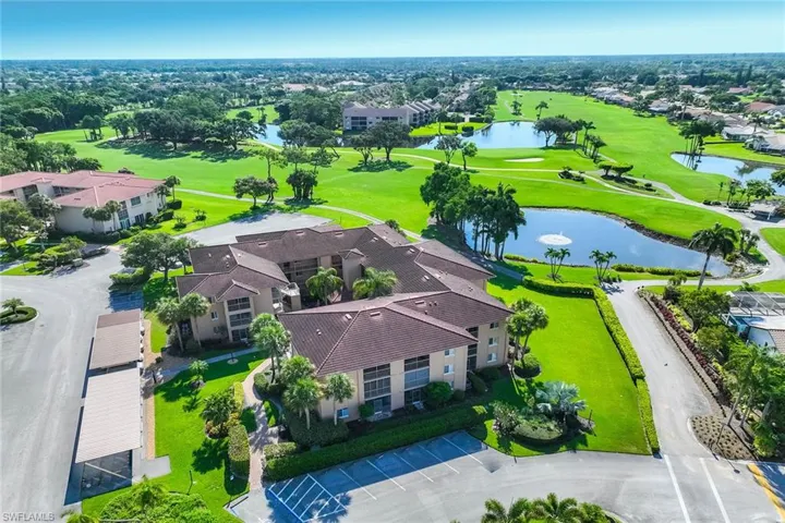 1075 Foxfire Ln 103, Naples, Florida 34104
