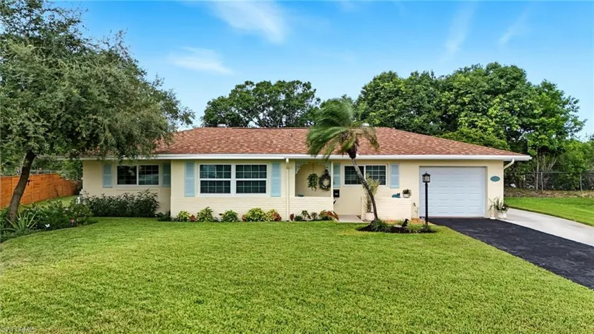 3315  Bolero  WAY, Naples, FL 34105