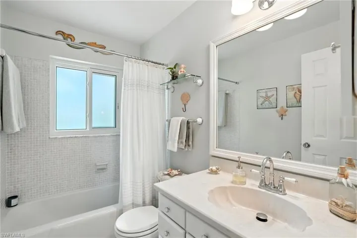 3315  Bolero  WAY, Naples, FL 34105