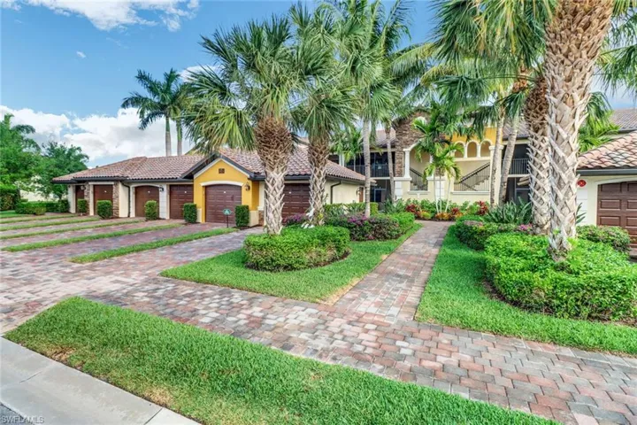 9509  Avellino  WAY, Naples, FL 34113