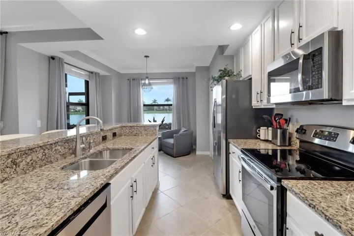 9509  Avellino  WAY, Naples, FL 34113