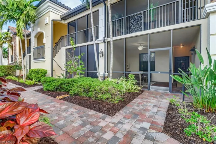 9509  Avellino  WAY, Naples, FL 34113