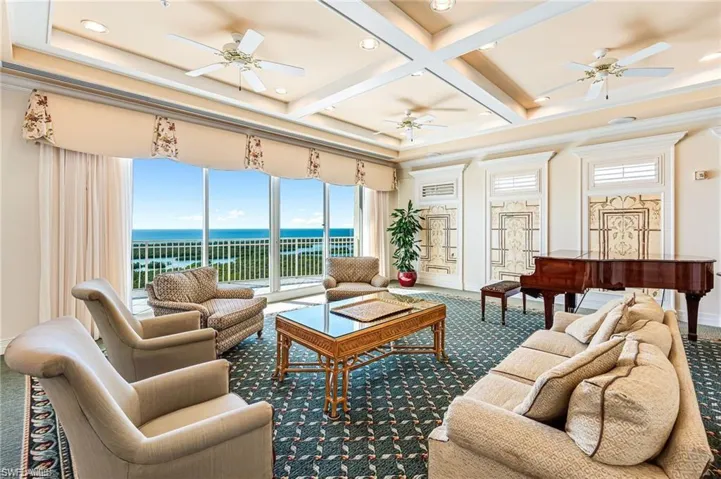 17th Floor Tower Lounge
