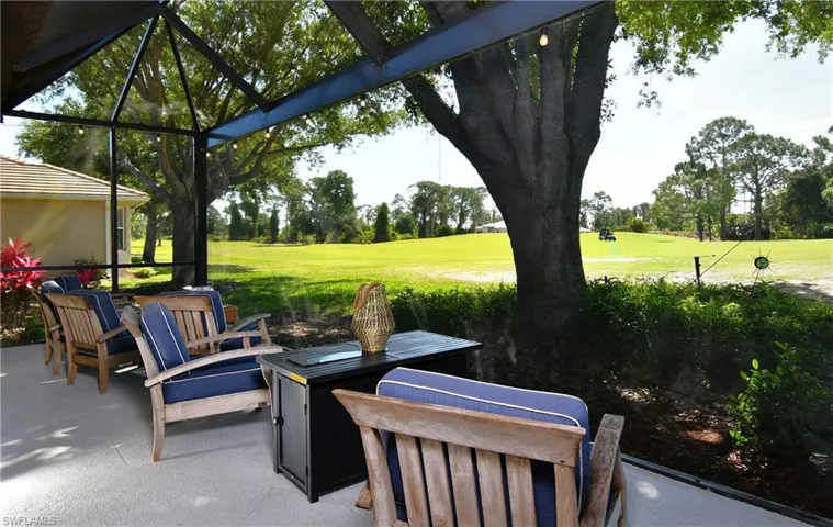 great spot to watch the golfers go by