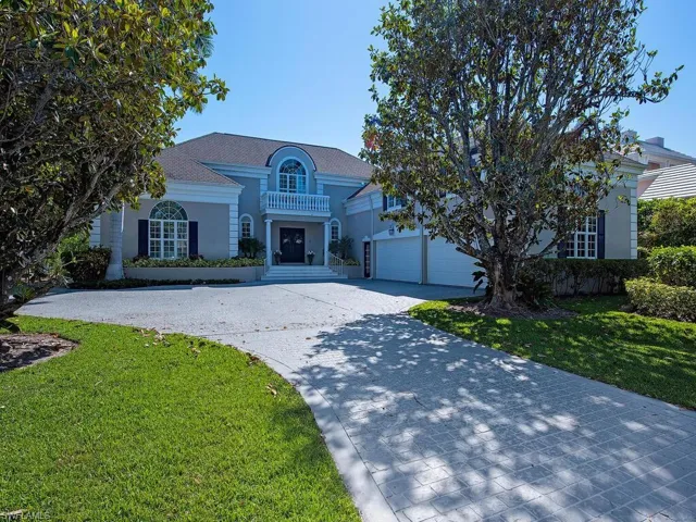 3175  Fort Charles  DR, Naples, FL 34102