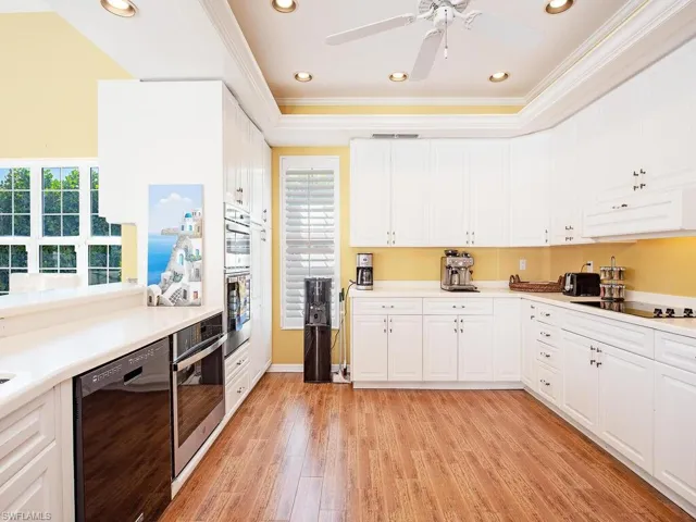 3175  Fort Charles  DR, Naples, FL 34102