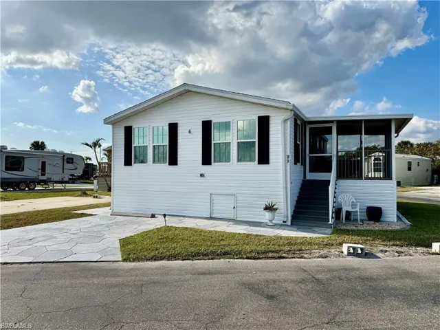 19681 Summerlin Rd 217, Fort Myers, Florida 33908