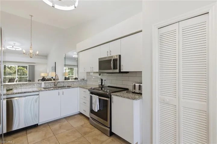 14511 Hickory Hill Ct 524, Fort Myers, Florida 33912