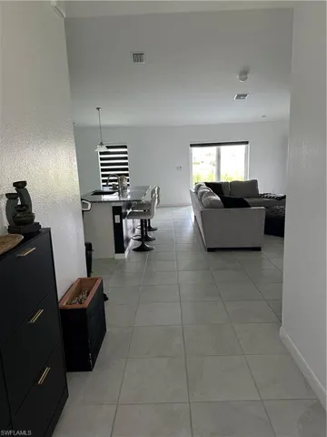 1912 Ne 2 Pl, Cape Coral, Florida 33909
