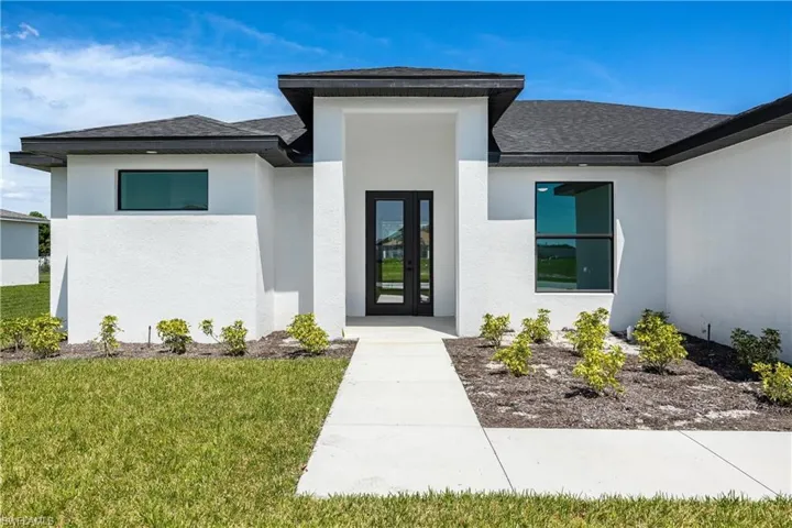 613 NW 7th  PL, Cape Coral, FL 33993