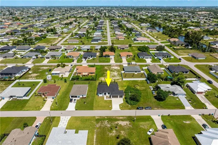 613 NW 7th  PL, Cape Coral, FL 33993