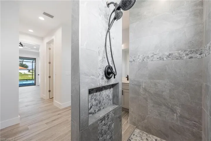 Master Walk - In Shower