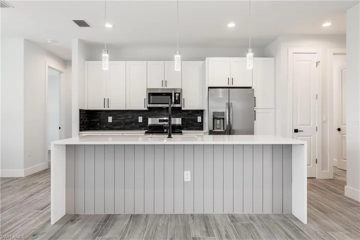 613 NW 7th  PL, Cape Coral, FL 33993