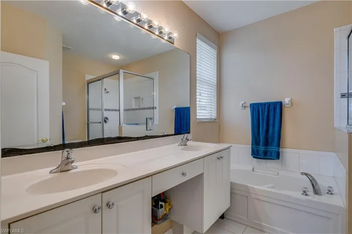 8830 Spring Mountain Way, Fort Myers, Florida 33908
