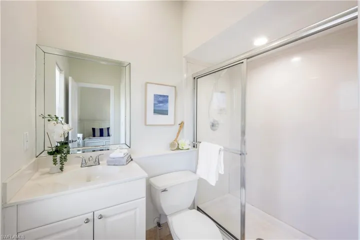 Guest bathroom.
