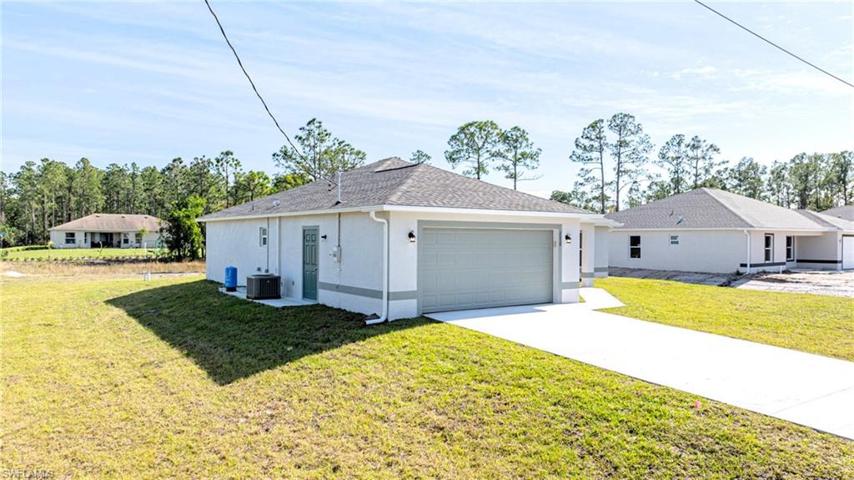 Great Front And Side Yard!