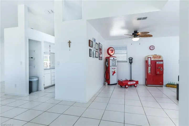 1223 Sw 25th St, Cape Coral Fl 33914