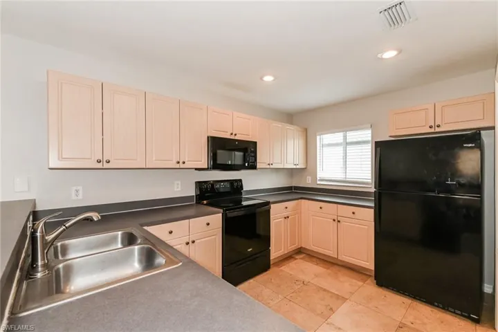 9091  Morris  RD, Fort Myers, FL 33967