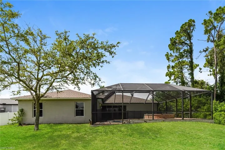 9091  Morris  RD, Fort Myers, FL 33967