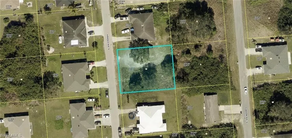 333/335 Harold Ave S, Lehigh Acres, Florida 33973
