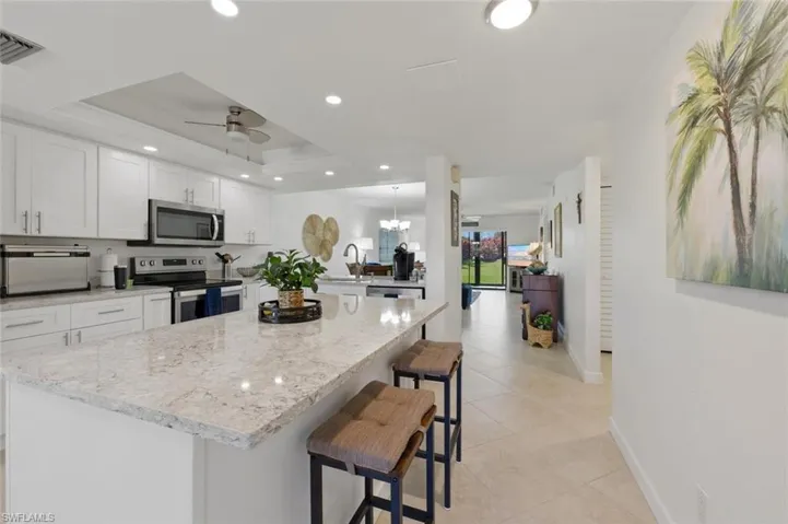 7260 Coventry Ct 405, Naples, Florida 34104