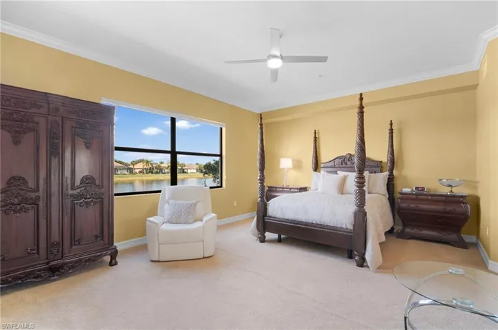 10518  Smokehouse Bay  DR, Naples, FL 34120