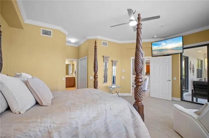 10518  Smokehouse Bay  DR, Naples, FL 34120