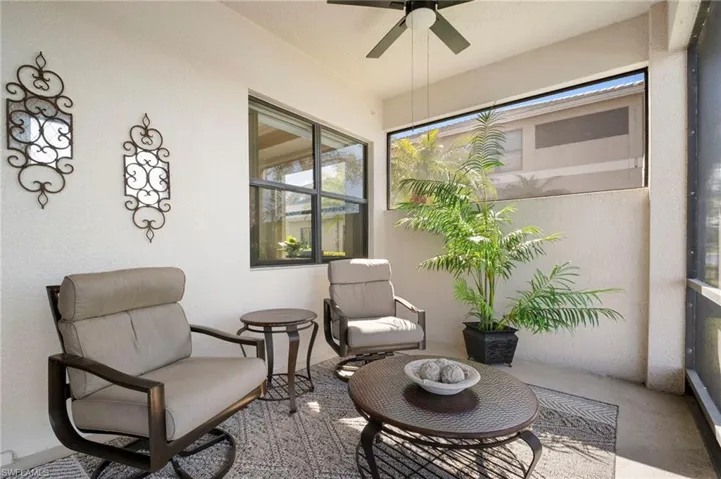 10518  Smokehouse Bay  DR, Naples, FL 34120