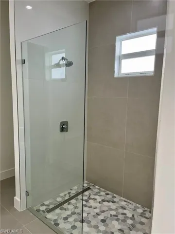Master bathroom 3