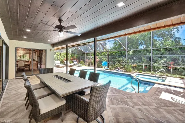 28391  Tasca  DR, Bonita Springs, FL 34135