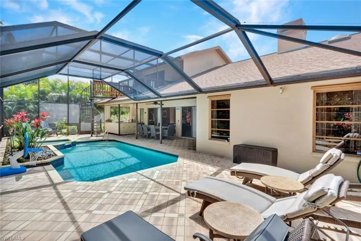 28391  Tasca  DR, Bonita Springs, FL 34135