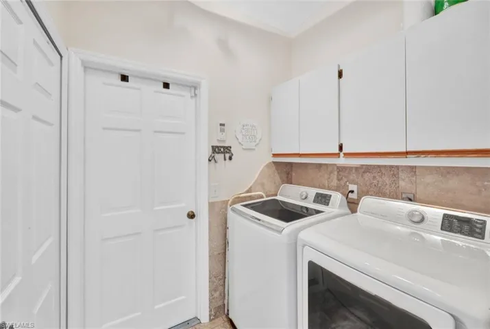 28391  Tasca  DR, Bonita Springs, FL 34135