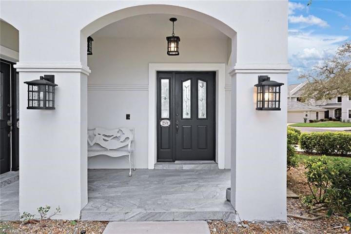 Covered Front Entry Porch- 16260 FWW II, Unit 1506