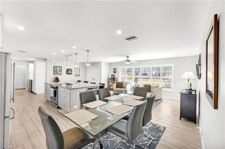Dining area with ceiling fan