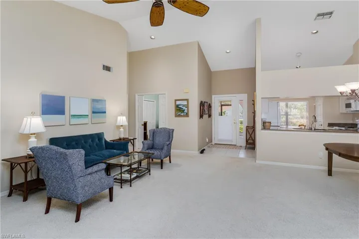 565 Kings Way, Naples, Florida 34104