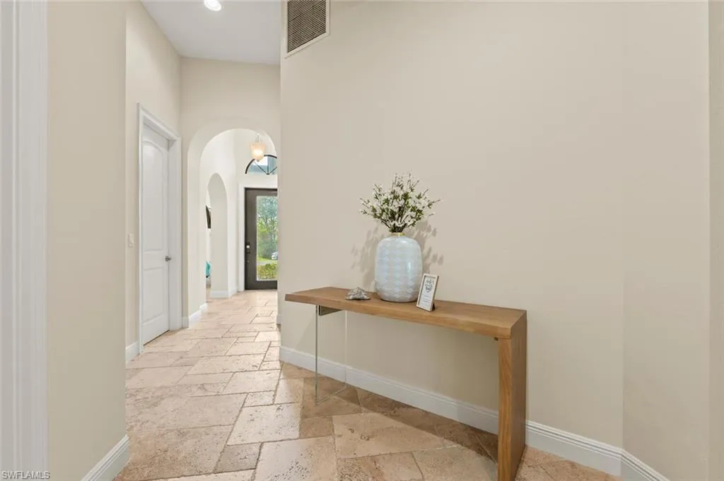837 105th AVE, Naples, FL 34108,225063745