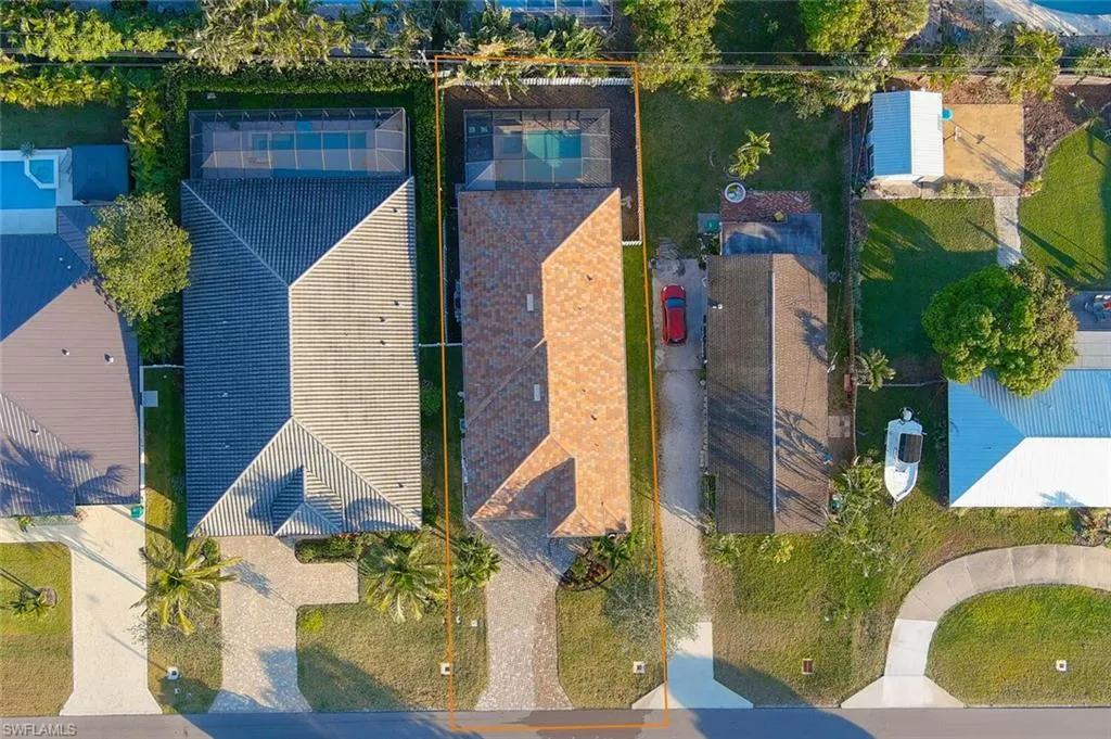 837 105th AVE, Naples, FL 34108,225063745