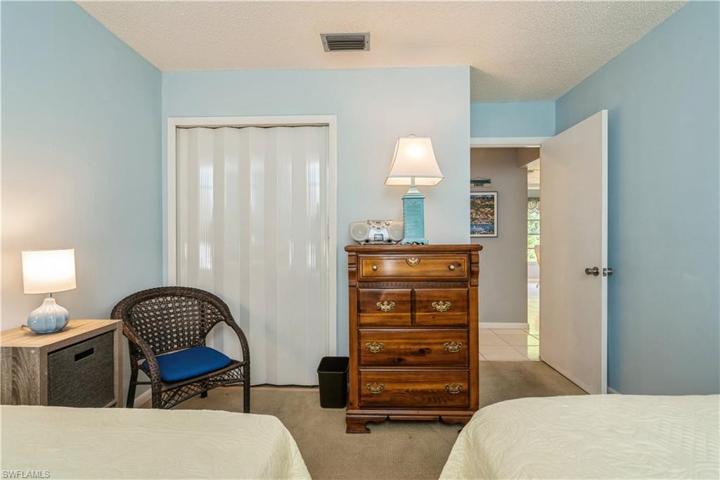 Guest bedroom