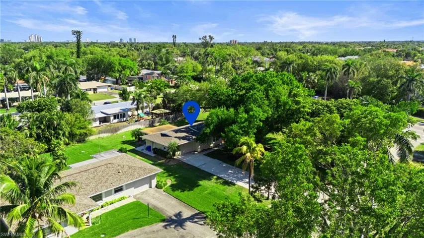 1359  Jambalana  LN, Fort Myers, FL 33901