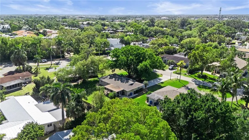 1359  Jambalana  LN, Fort Myers, FL 33901