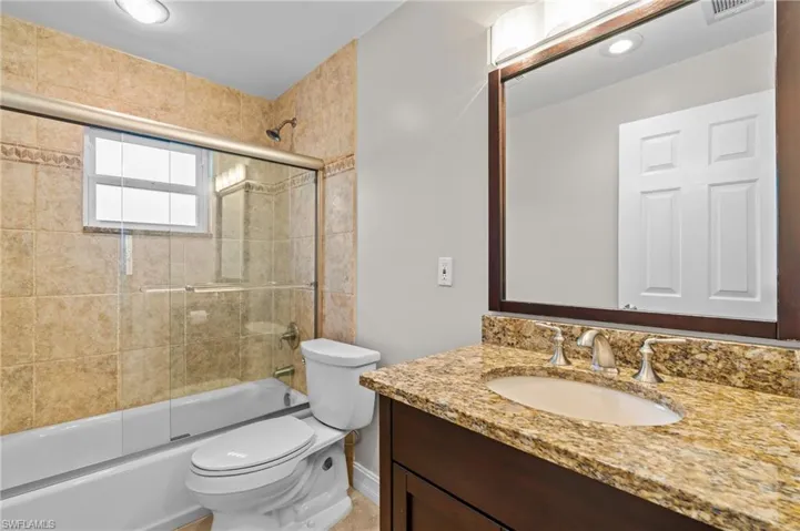 1359  Jambalana  LN, Fort Myers, FL 33901