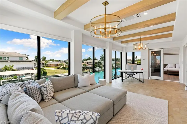 357 Egret Ave, Naples, Florida 34108